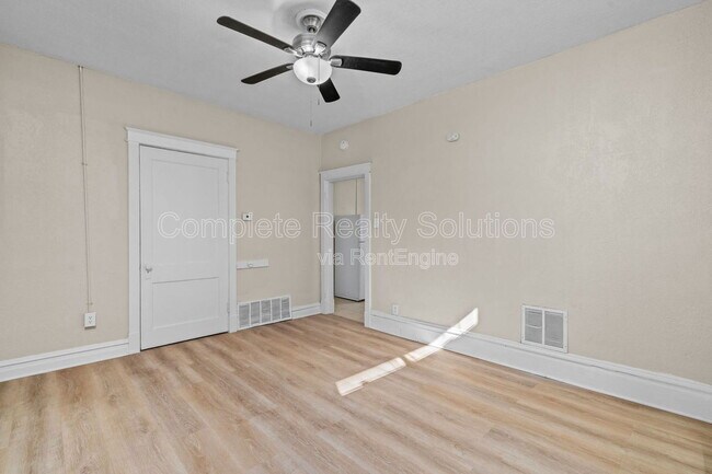 Building Photo - 4102 California Ave