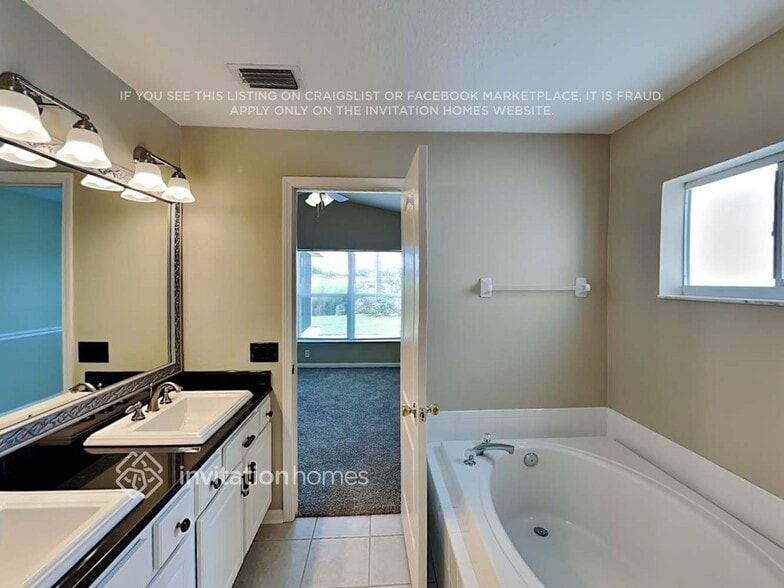 Building Photo - 12511 Herons Path Pl