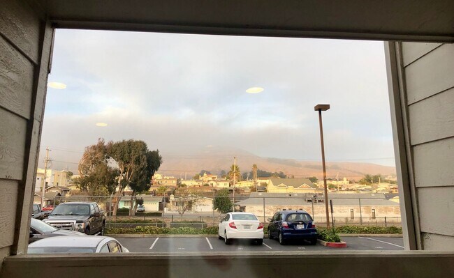 Building Photo - Ideal Location. .. Walk to Bart, Costco, S...