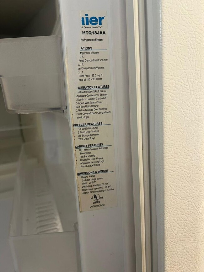 Building Photo - FOR RENT: Recently renovated home in Neenah!