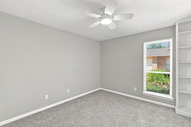 Building Photo - 15706 Cavendish Dr