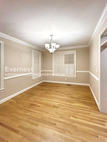 Building Photo - 3204 Eagles Watch