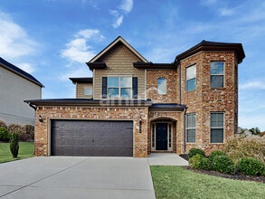 Building Photo - 235 Hickory Pointe Dr