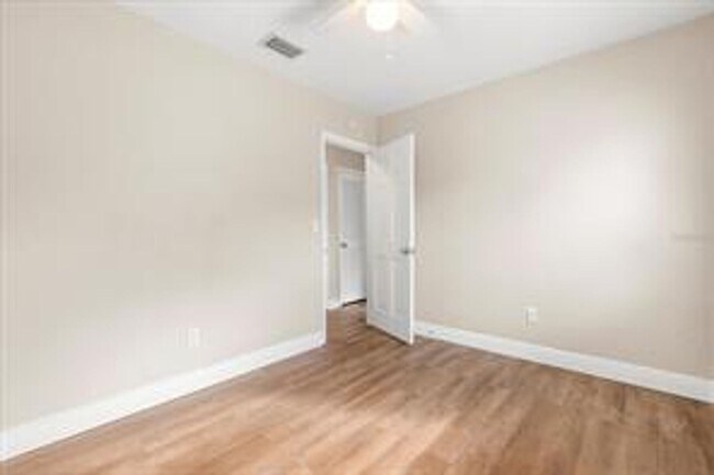 Building Photo - FOR RENT!!! CHARMING AND COZY 3 BEDROOM 2 ...
