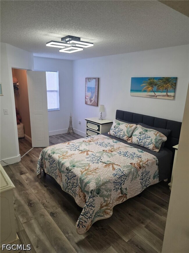 Building Photo - 8870 Colonnades Ct W