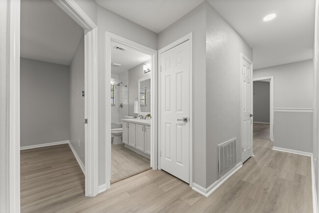 Building Photo - 105 Eagle Rock Cir