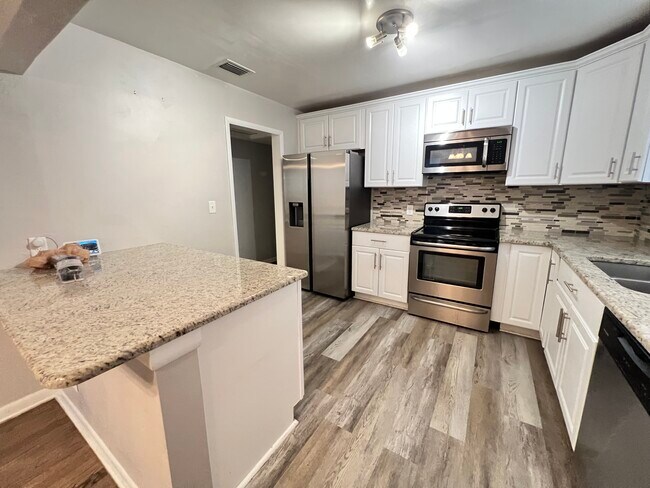 Building Photo - 3219 Fruitwood Ln