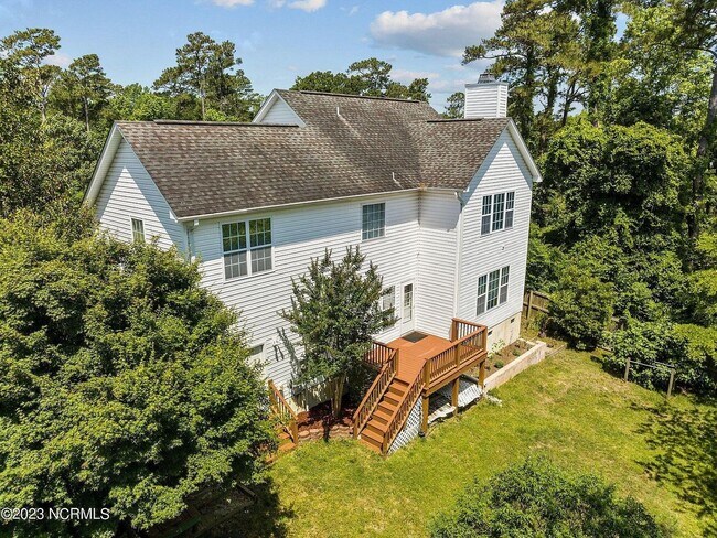 Building Photo - 1010 Meridian Dr