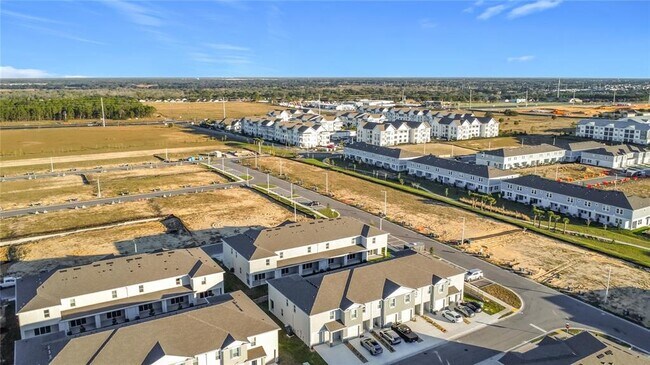 Building Photo - 2645 Olympic Ct