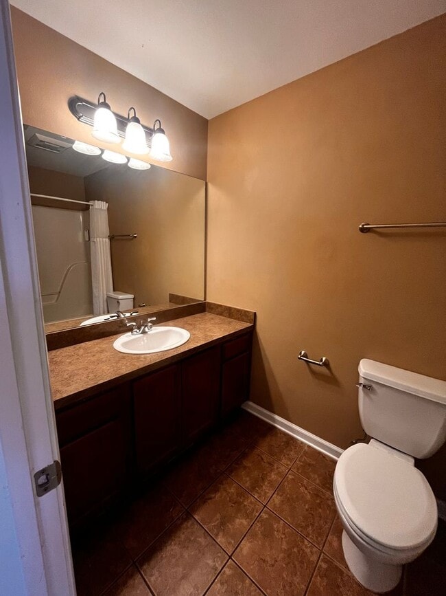 Building Photo - 3/2 in Sherwood