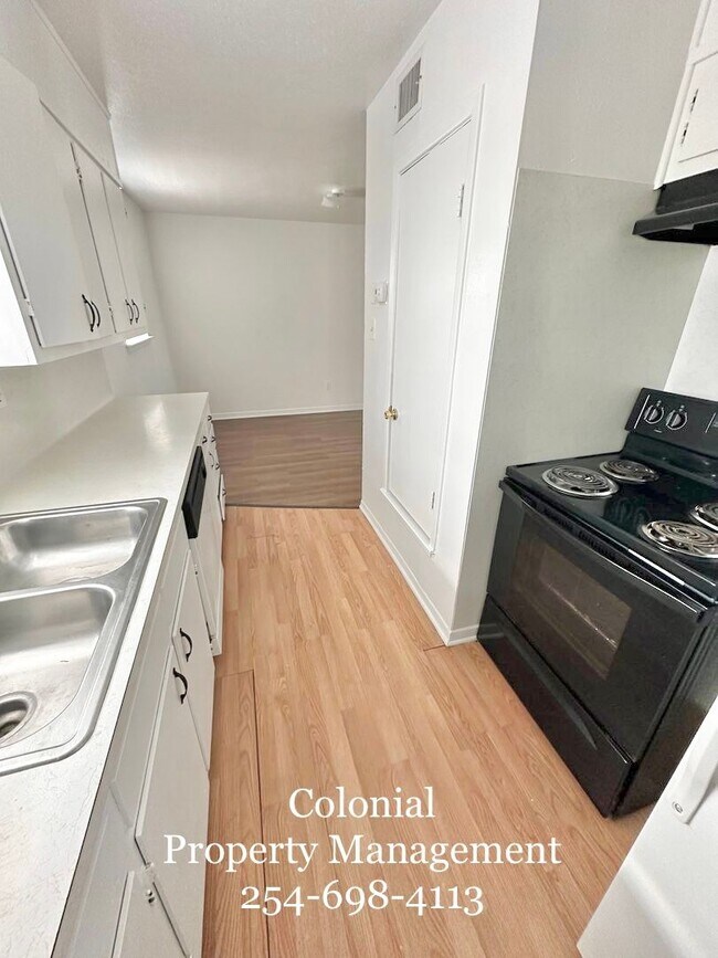 Building Photo - AVAILABLE NOW; APPLY AT OUR WEBSITE TODAY!!