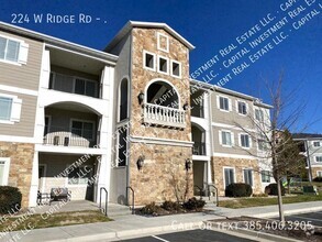Building Photo - 224 W Ridge Rd