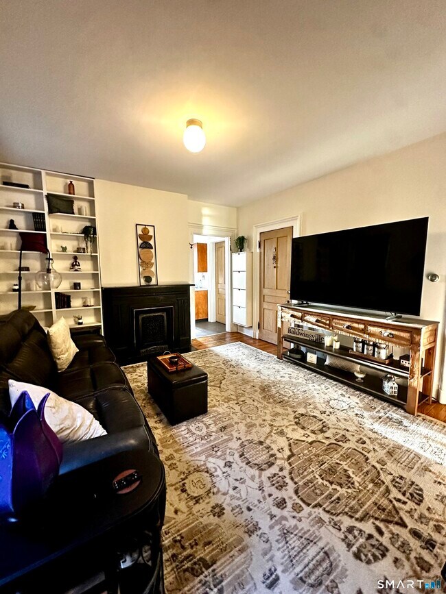 Building Photo - 95 Olive St