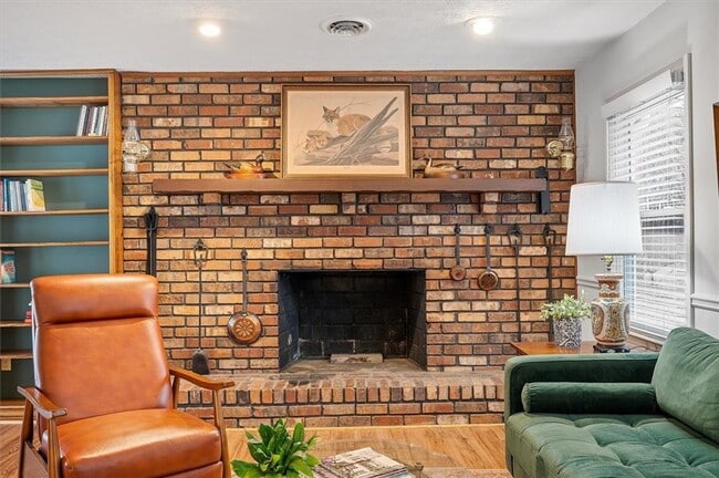 Building Photo - 14605 Cogburn Rd
