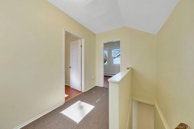 Building Photo - 39 Chapman Pl