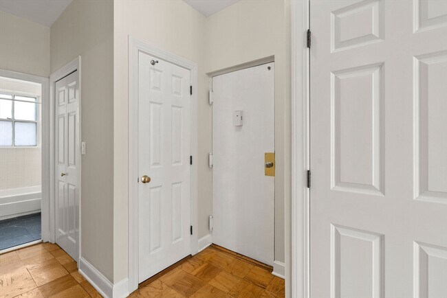 Building Photo - 21 Bowdoin St