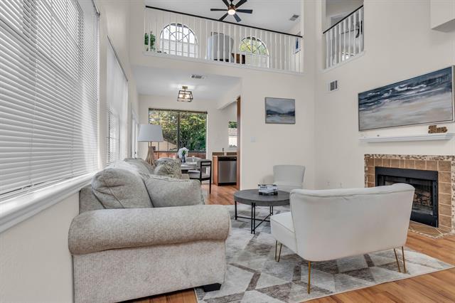 Building Photo - 903 Azalia Dr