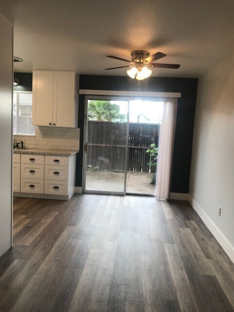 Building Photo - Super cute  2 bedroom 1 bath condo