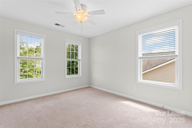 Building Photo - 1037 Jack Pine Rd