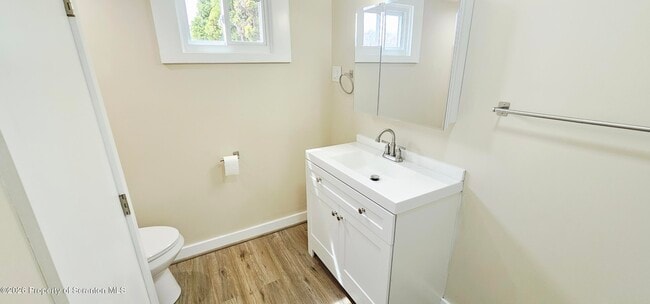 Building Photo - 304 Vine St