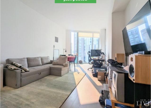 Building Photo - 1 bedroom in New York NY 10019