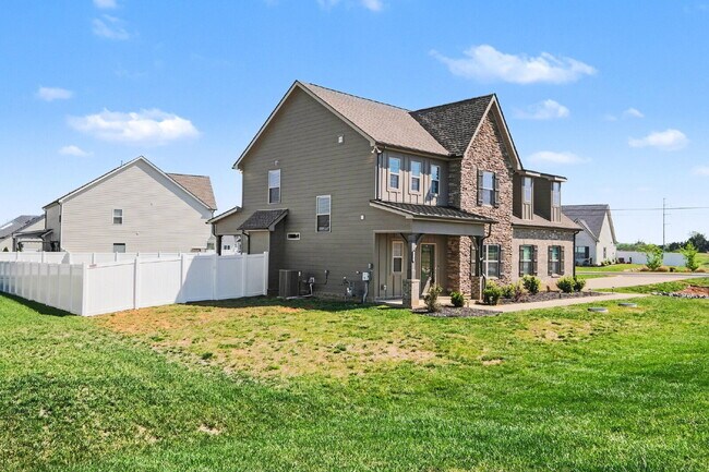 Building Photo - "Spacious 4-Bedroom Retreat with 3.5 Baths in Charming Mt. Juliet!" Beautiful Almost 1/2 Acre Lot...