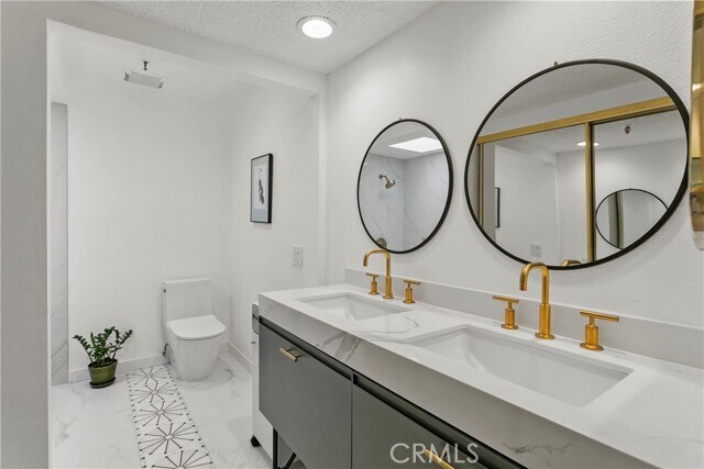 Building Photo - 2 Canyon Island Dr