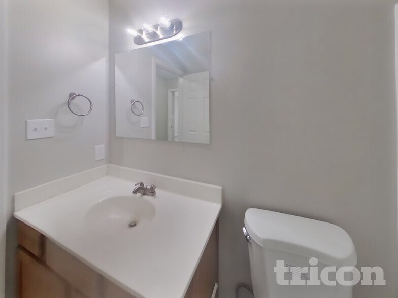 Building Photo - 6536 Frankenberger Dr