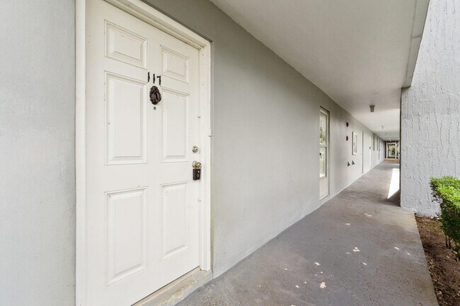 Building Photo - 250 NW 67th St