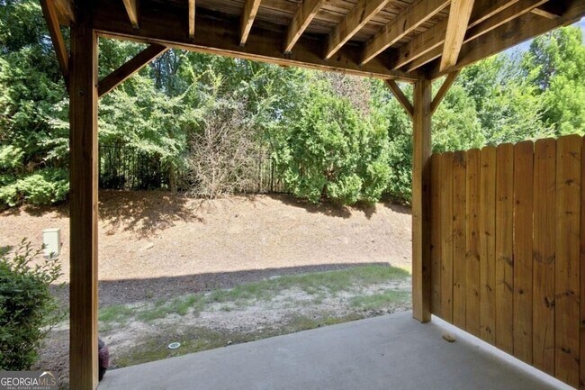 Building Photo - 7850 Laurel Crest Dr