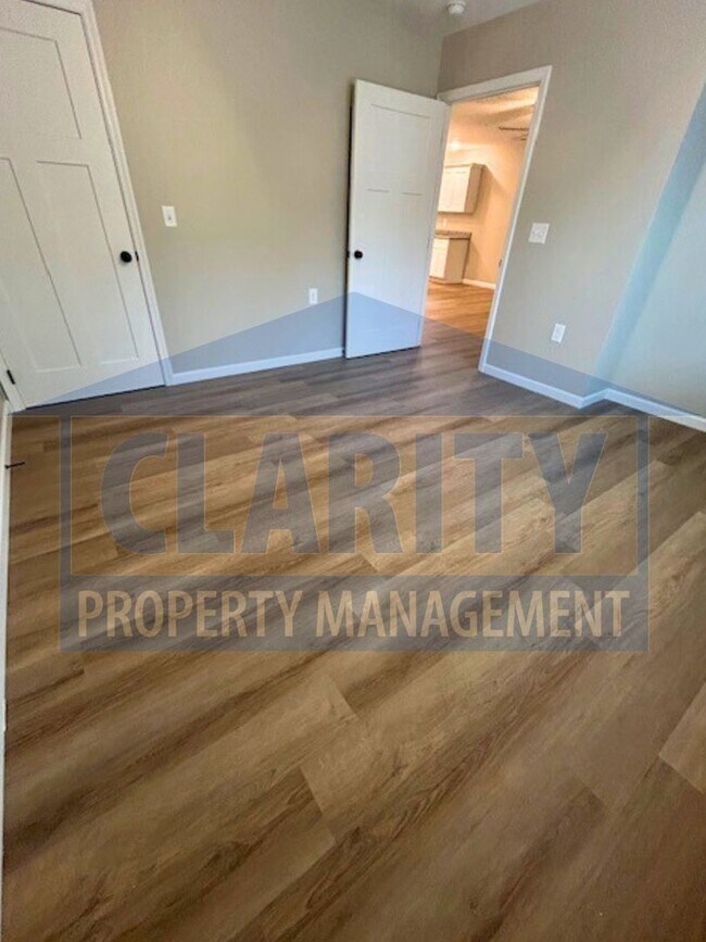 Building Photo - **One month free w/ a 15 month lease!**