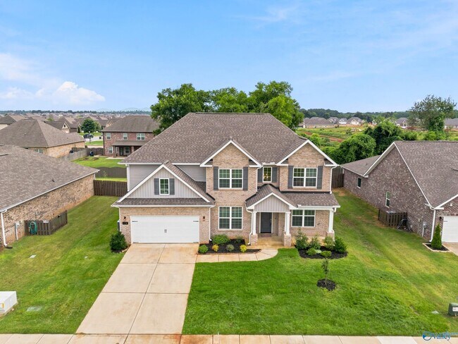 Building Photo - 175 Slade Thomas Dr