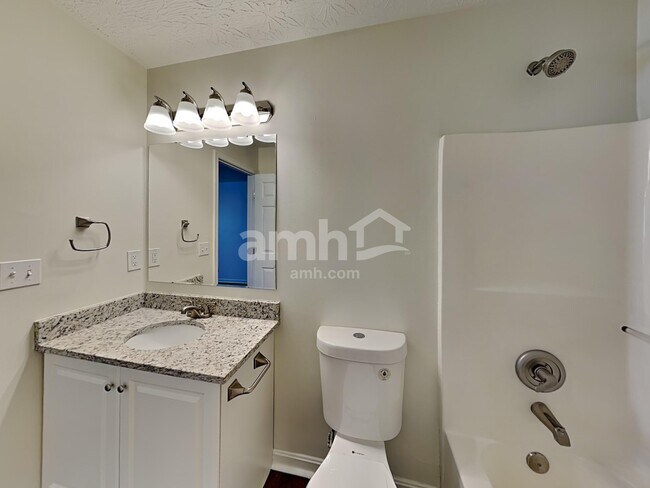 Building Photo - 2238 Antoinette Way