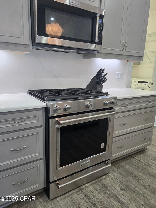 Building Photo - 8703 Conch Shell Ct