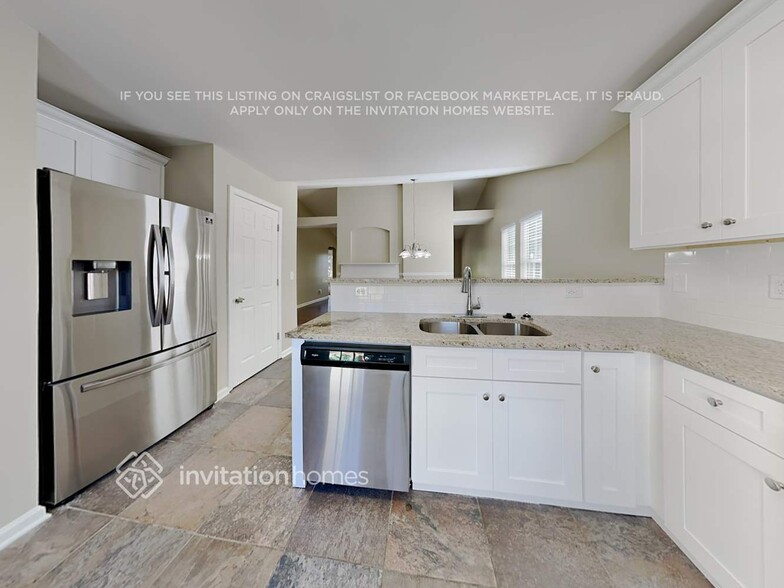 Building Photo - 319 Fairdale Trace