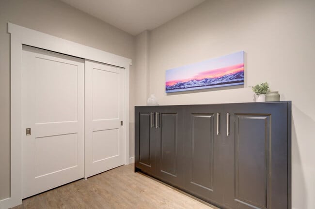 Building Photo - 110 W Beall St