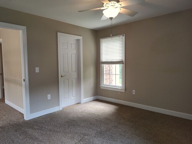 Building Photo - Georgeous home located in the  Shannamara Golf Club Community in Matthews!