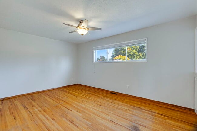 Building Photo - 3333 SE 167th Ave