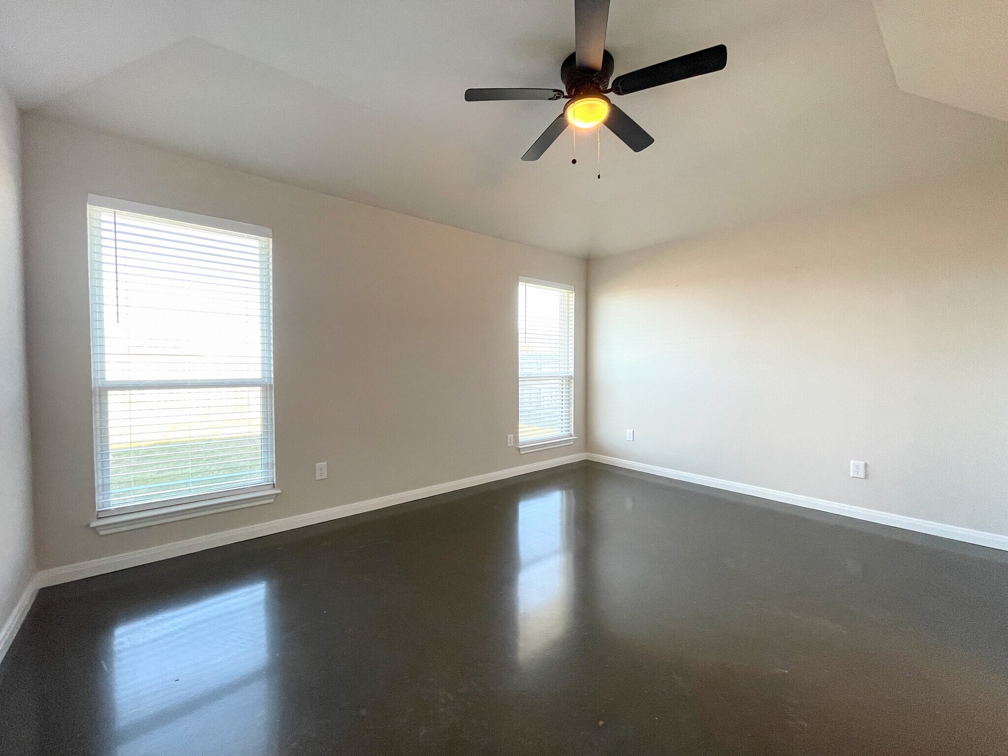 Building Photo - 100 W Windmill Way