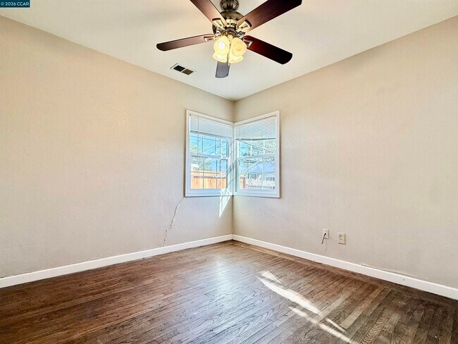 Building Photo - 113 Revere St