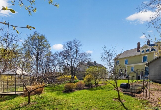 Building Photo - 22 High St