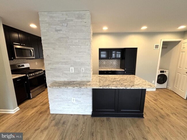 Building Photo - 3512 Gunston Rd