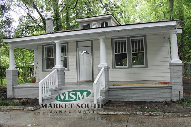 Primary Photo - MIDTOWN BUGALOW