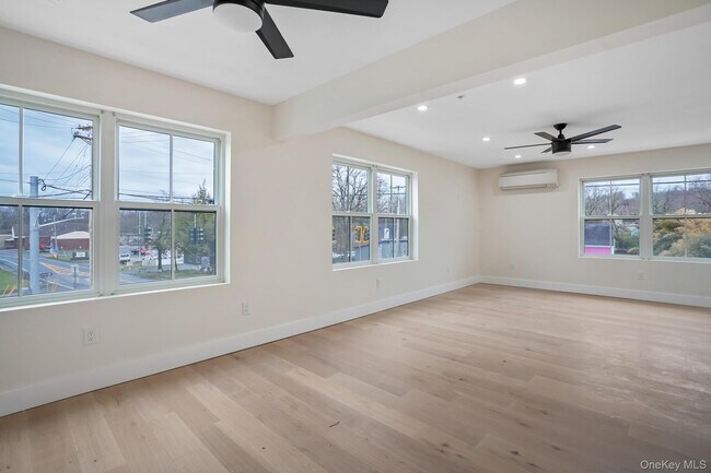 Building Photo - 125 New Hamburg Rd