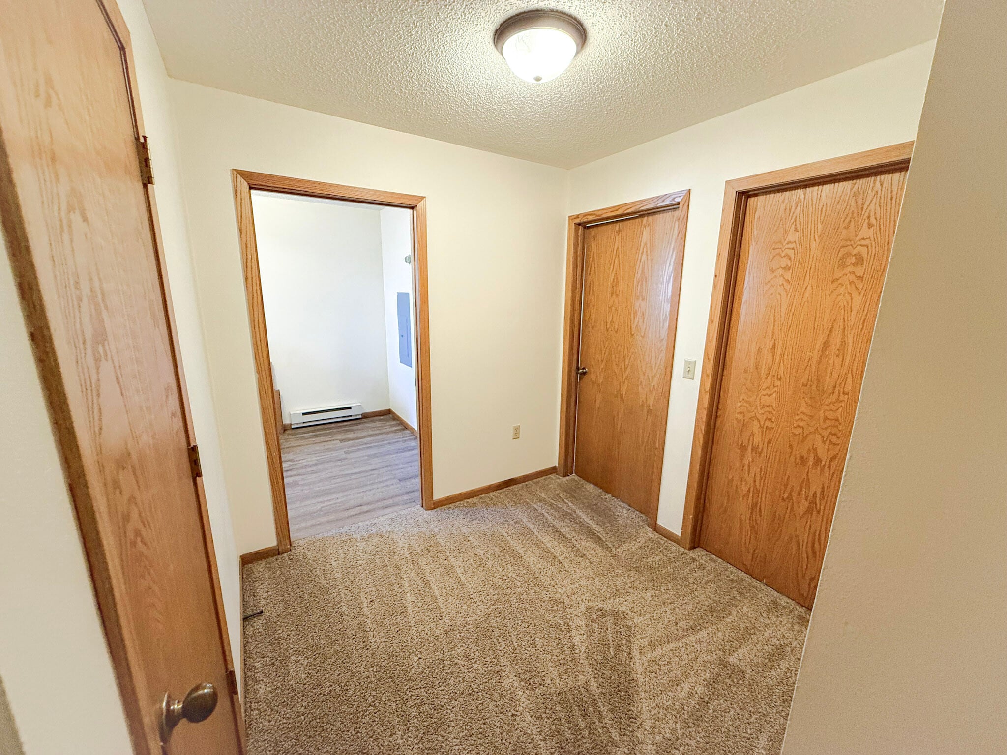 Building Photo - 2820 Edgewood Dr