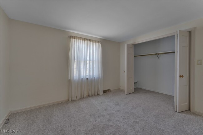 Building Photo - 4185 Adeer Dr