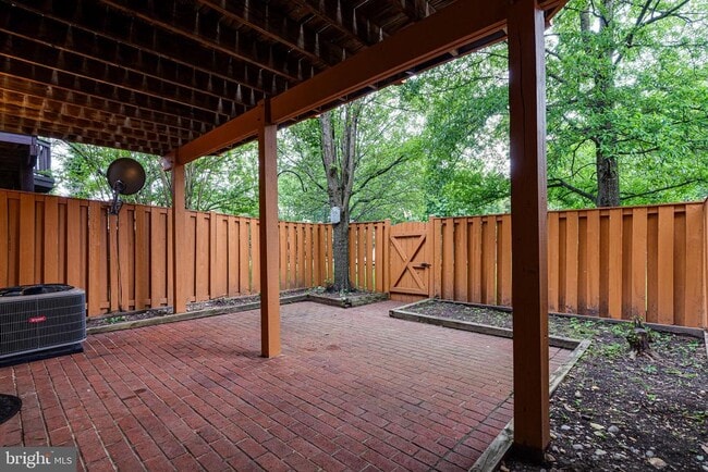 Building Photo - 6408 Gladys May Ln