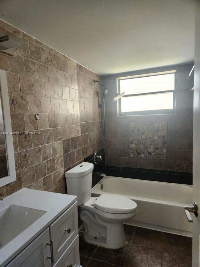 Building Photo - 1617 Jefferson Ave