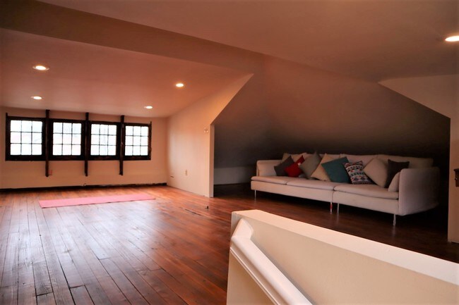 Building Photo - 1509 Gallatin St NW