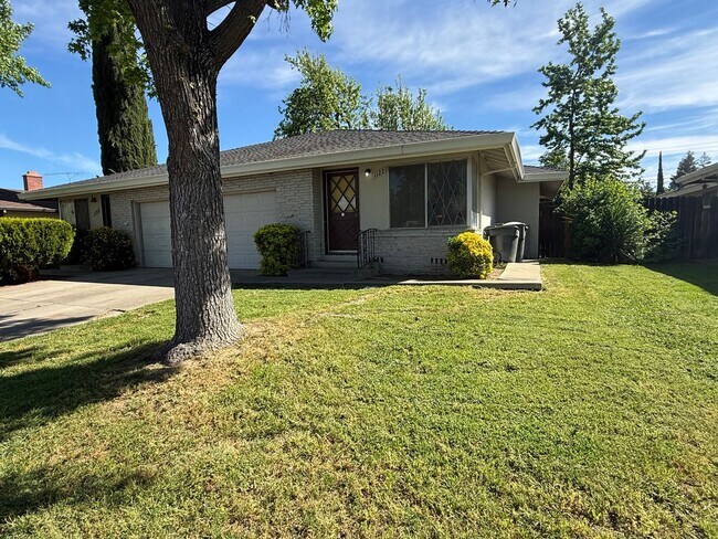 Building Photo - 4694001/85